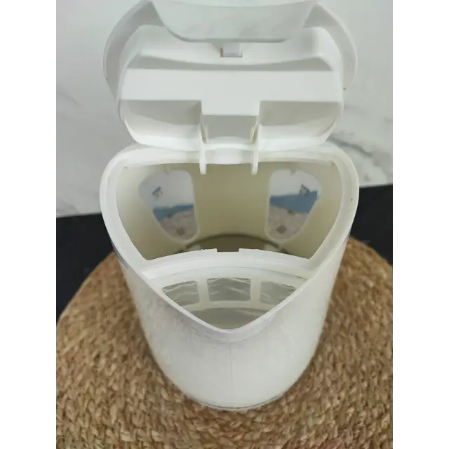 Електрочайник 1,7л 2000Вт пластик White MR-038 ᐉ MR-038 White - - класна ціна в ProPosud