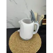 Електрочайник 1,7л 2000Вт пластик White MR-042 ᐉ MR-042 White - - класна ціна в ProPosud