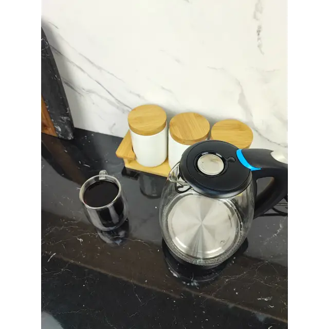 Електрочайник 1,7л 2200Вт скло MR-057 ᐉ MR-057 - - класна ціна в ProPosud