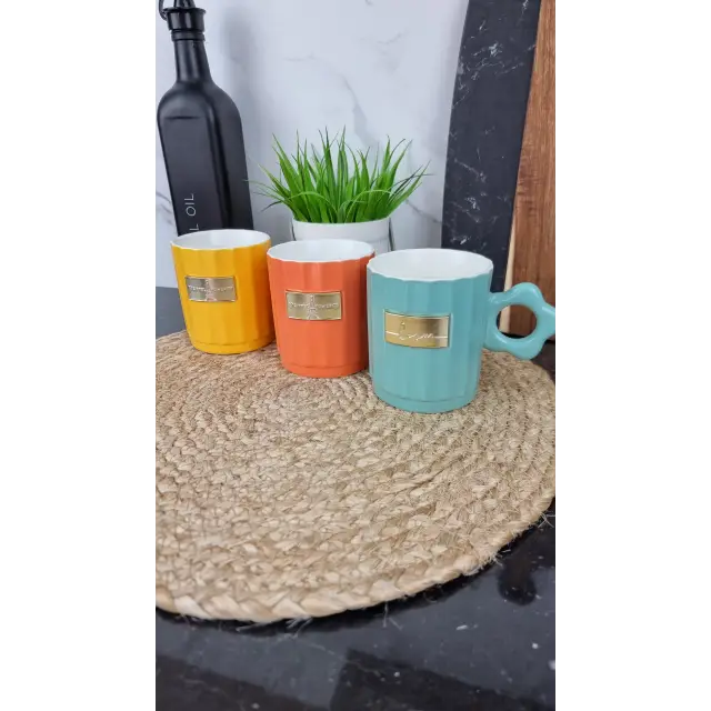 869 Чашка фарфоровая 400 мл  «Love» (цветная коробка)