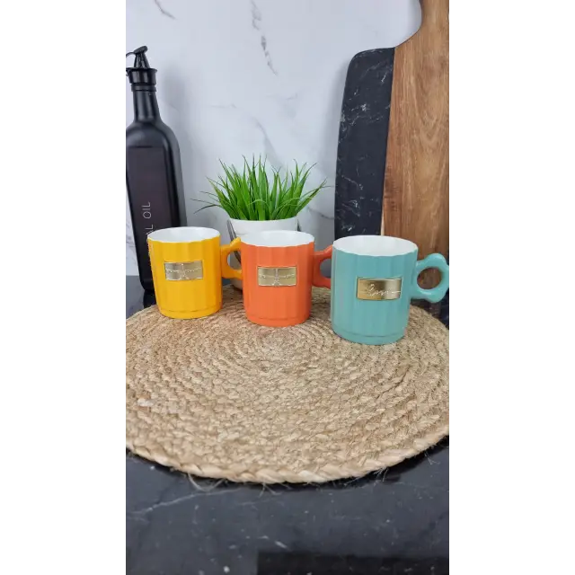 869 Чашка фарфоровая 400 мл  «Love» (цветная коробка)