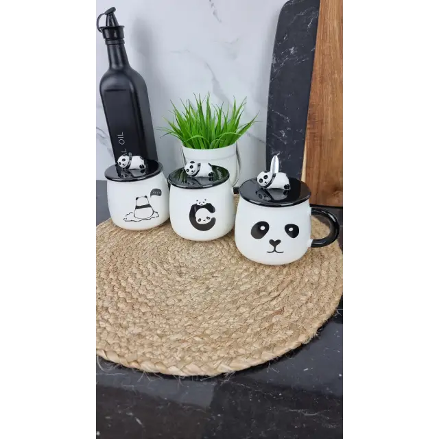 1120 Чашка фарфоровая 420 мл с крышкой «Panda» (цветная коробка)