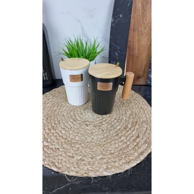 1581-5 Чашка фарфоровая 400 мл с крышкой