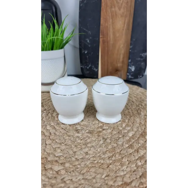 681607-A Сільничка+ перечниця порцел. біла ᐉ 681607-A - - класна ціна в ProPosud