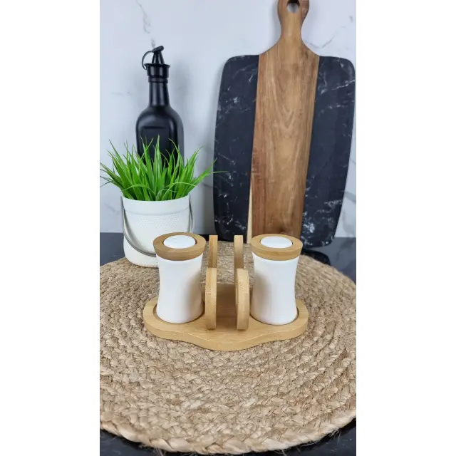 PJ01823 Набор для специй на дерев. подставке соль, перец, салфетница