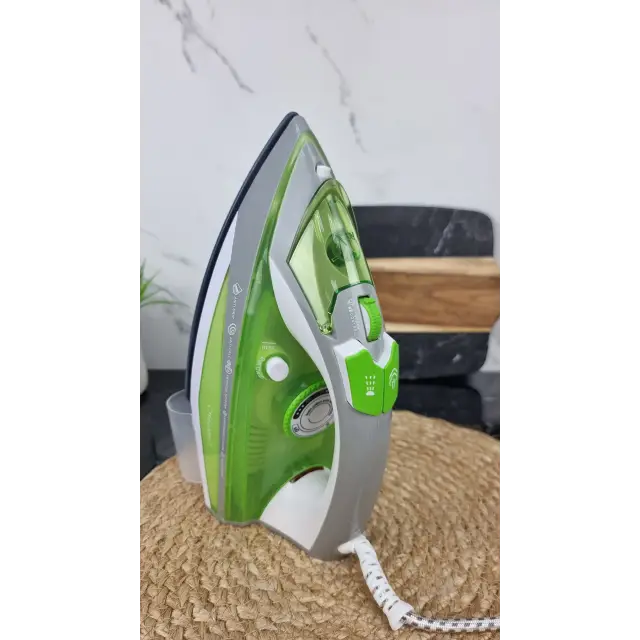 Утюг 2200Вт MR-303С ᐉ MR-303С - - класная цена в ProPosud