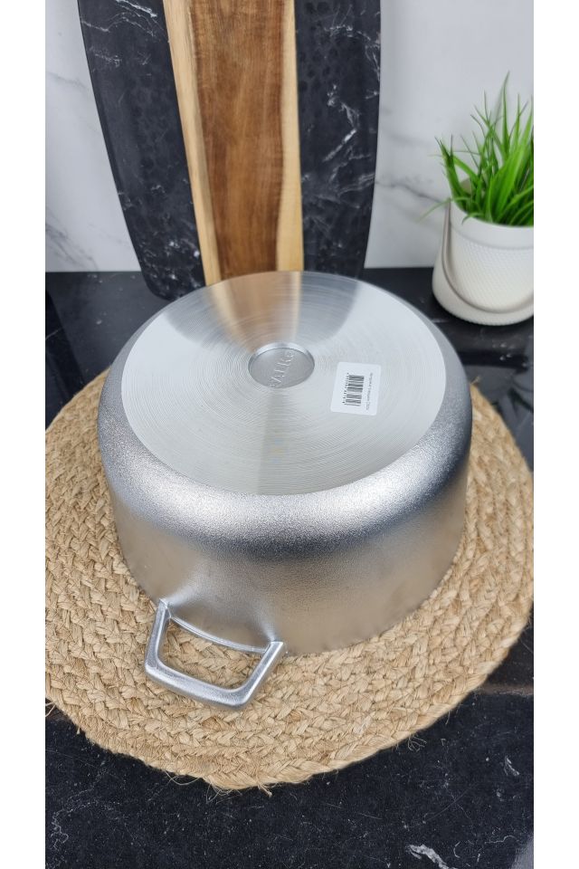 Каструля 4,0л з кришкою D3004 ᐉ D3004 - - класна ціна в ProPosud